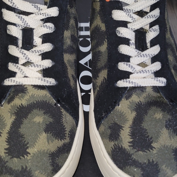 Coach low top camo shoe - Picture 4 of 9